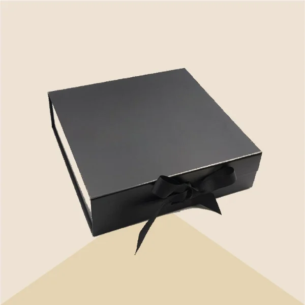 Custom-Luxury-Apparel-Boxes-4